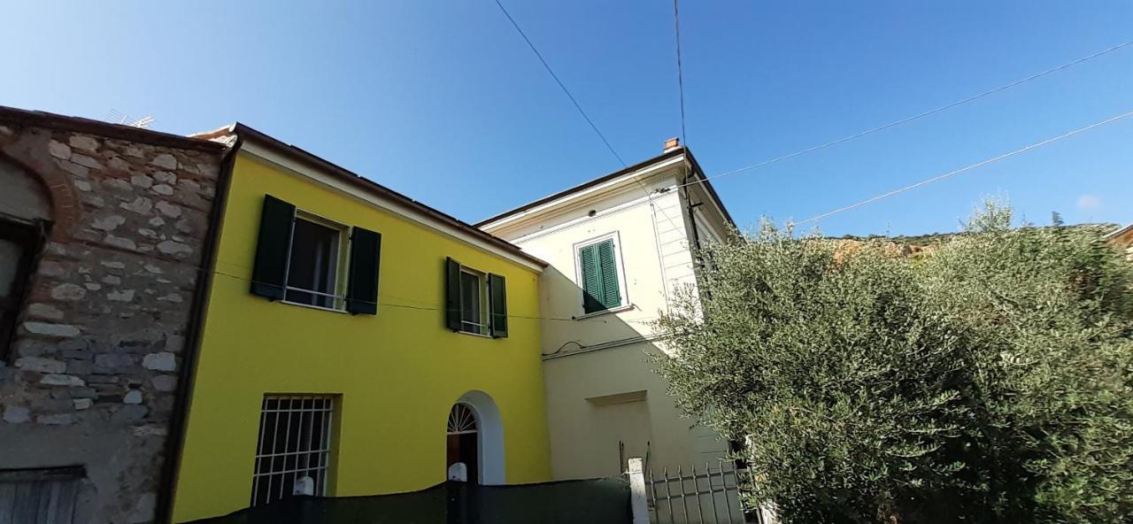 La Casa Gialla Del Ristoro Agricolo ヴェッキアーノ エクステリア 写真